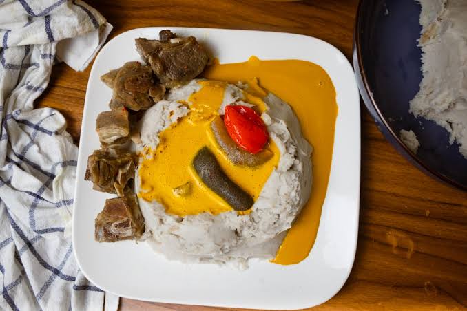 Taro sauce jaune